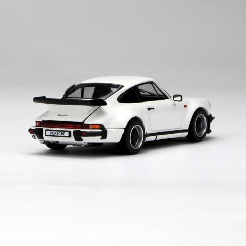 京商 1:43 保时捷911 Turbo 3.3 1988年 合金仿真静态汽车模型 白色